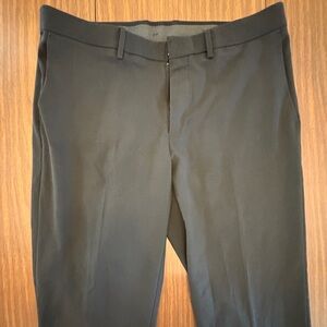 Haggar Black Dress Pants with Sleek Design